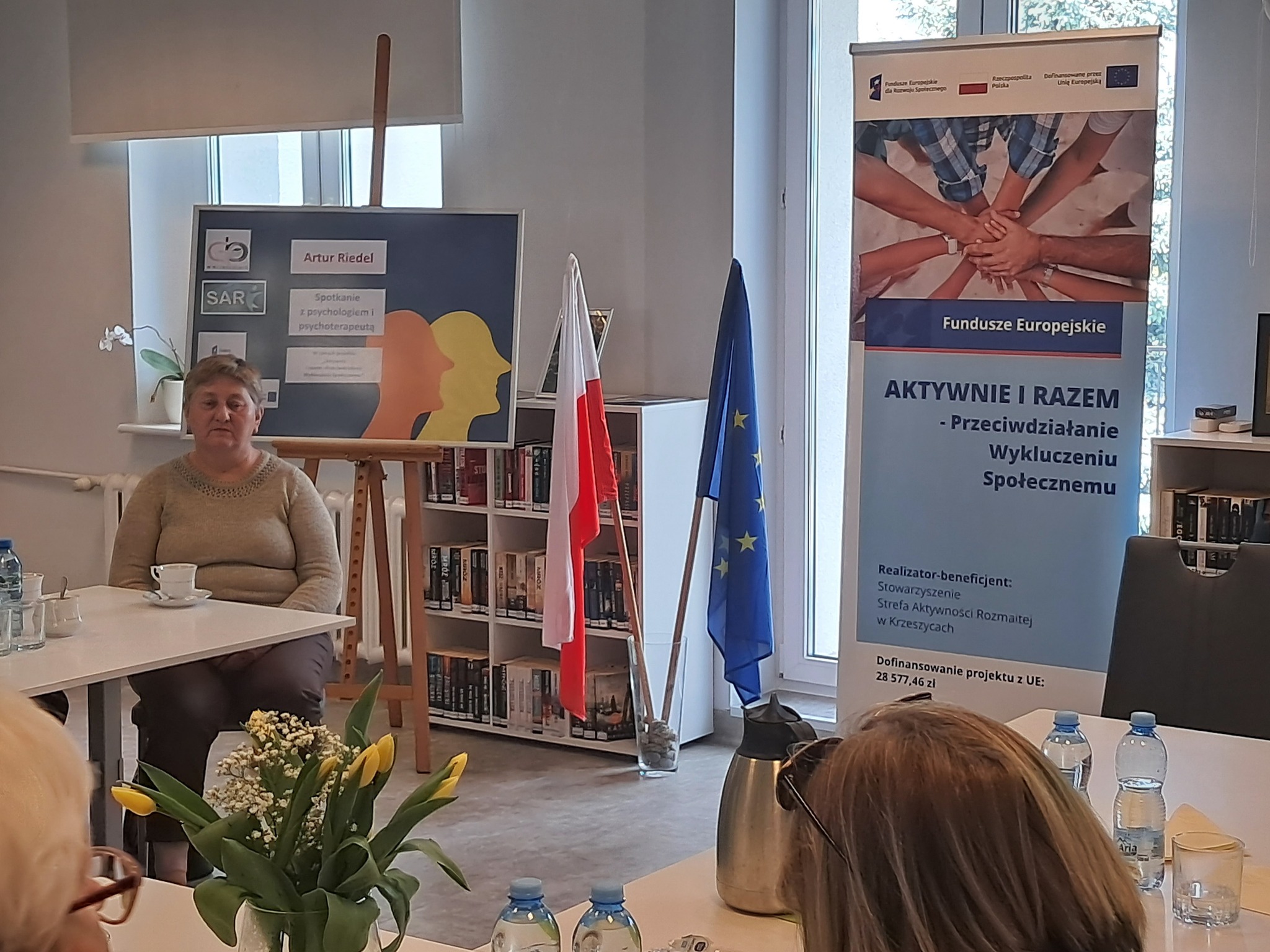 Baner, flagi Polski i Unii Europejskiej